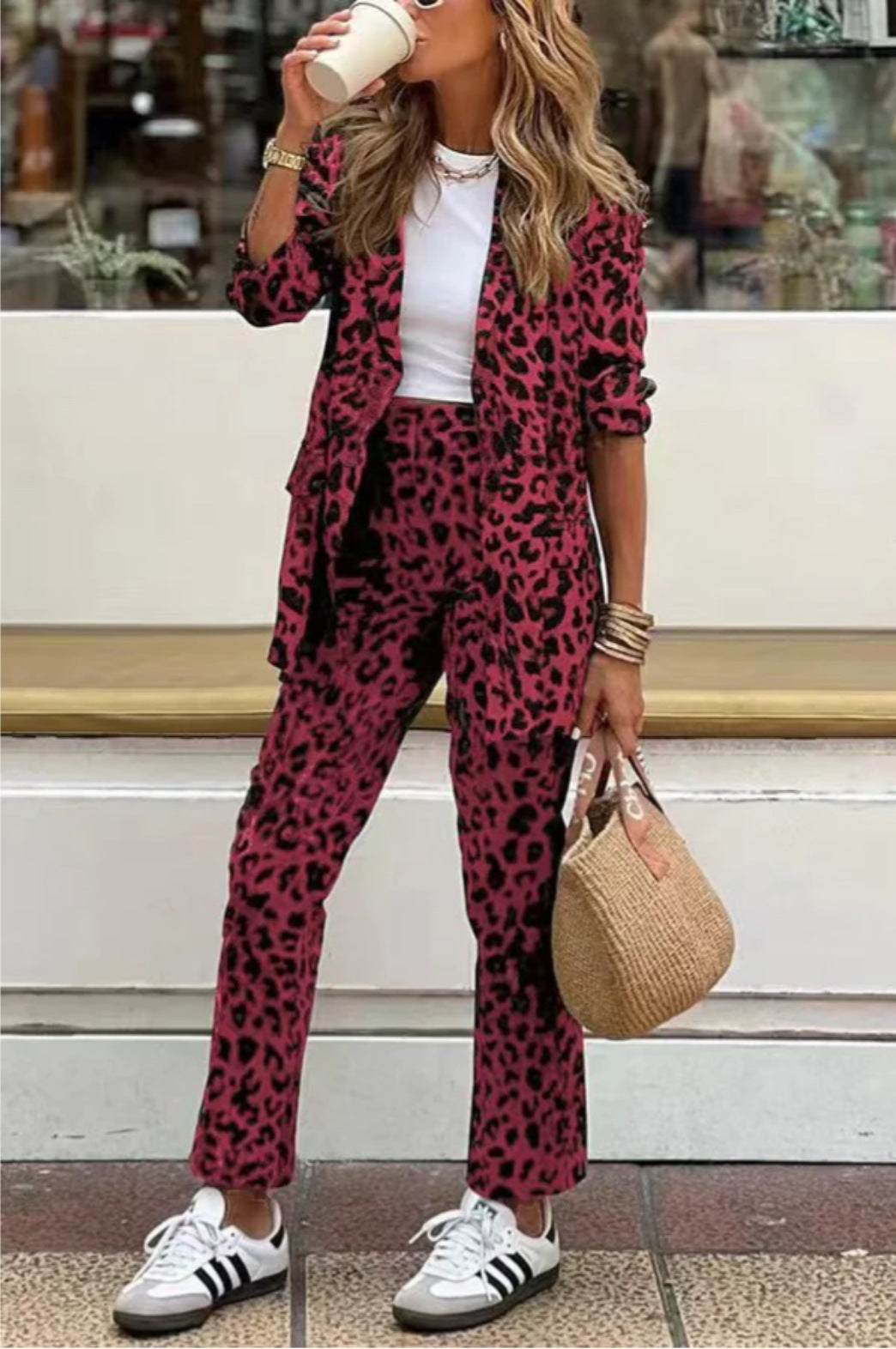 Penélope - Conjunto de blazer y pantalón con estampado animal