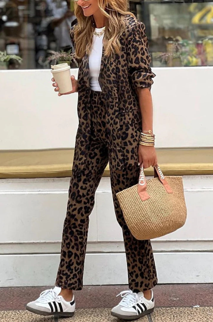 Penélope - Conjunto de blazer y pantalón con estampado animal