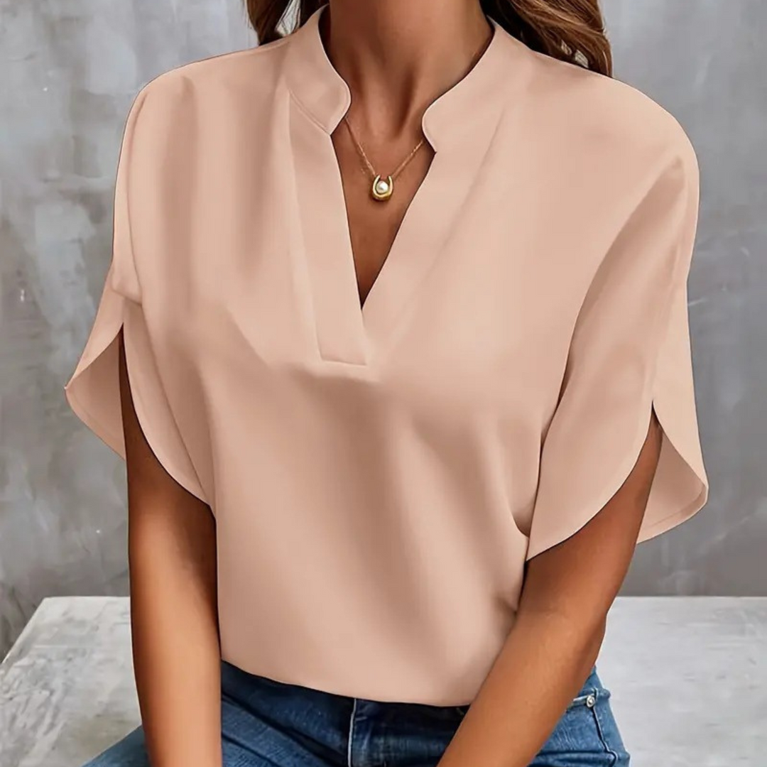 Elegante blusa con un corte refinado