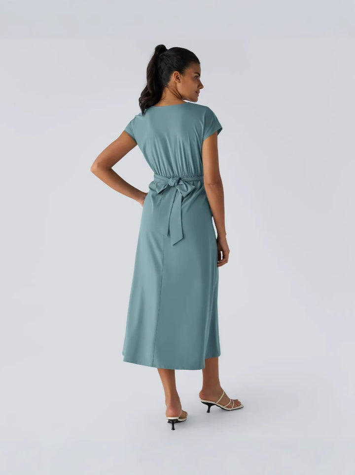 Alina™ | Vestido midi vaporoso con escote en V