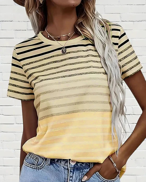 Camiseta de rayas con cuello redondo