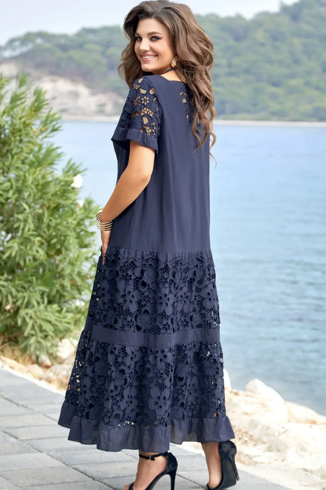 Maréa™ | Maxi Vestido Azul Marino con Detalles de Encaje