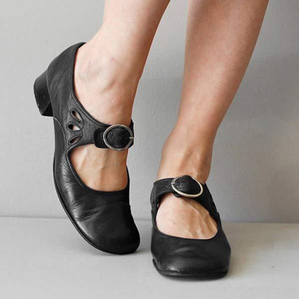 Cómodas sandalias con tacón bajo