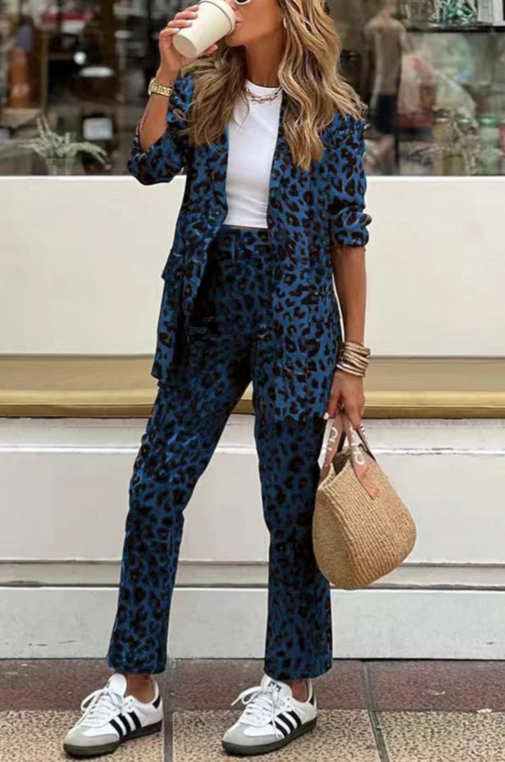 Penélope - Conjunto de blazer y pantalón con estampado animal