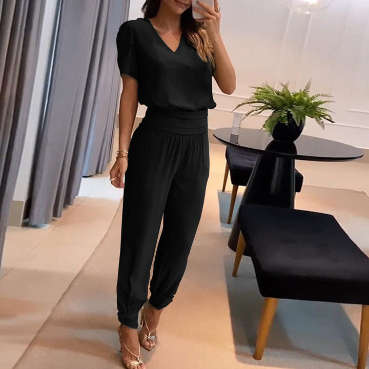 Conjunto de moda con blusa y pantalones